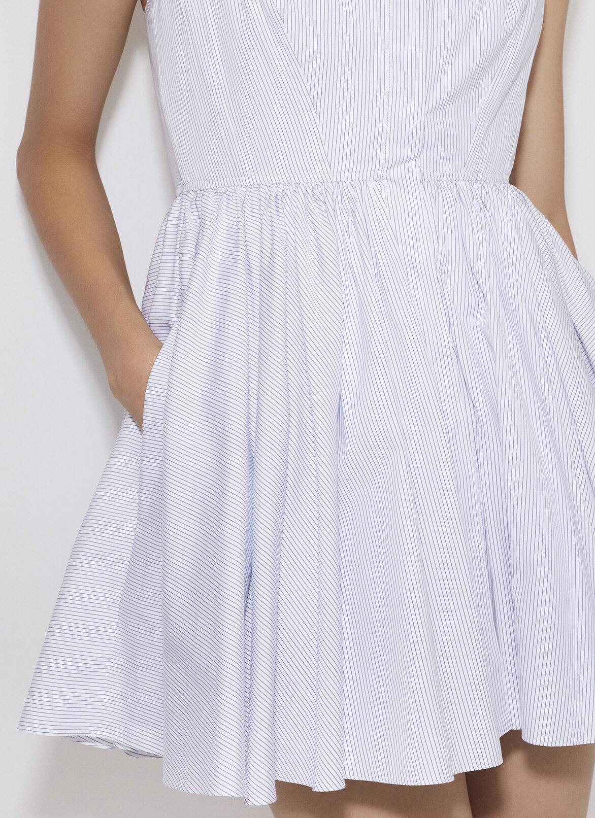 SKATER DRESS IN STRIPED COTTON POPLIN ALAÏA WHITE/BLUE SKATER DRESS IN STRIPED COTTON POPLIN